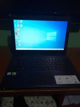 Asus x441 core i3 gen 7 dobel vga