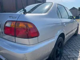 Honda ferio 2000