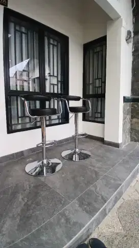 Kursi bar bisa naik turun merk informa 750 rb.