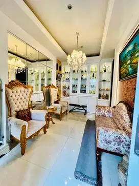 KAWASAN ELITE SURABAYA TIMUR Dijual Rumah Pakuwon City Full Furnish