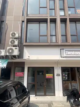 Disewakan ruko baru STK,  Virginia Arcade,  BSD serpong Tangerang