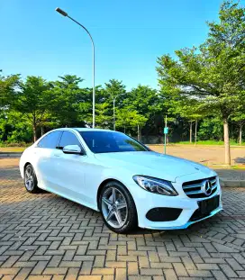 Mercedes Benz C200 AMG 2017 LOW ODO