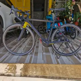 SEPEDA ROADBIKE BALAP ELEMENT CURVE POLYGON