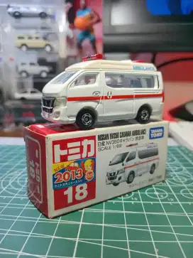 Tomica NV350 Ambulance