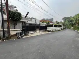 Dijual Rumah Luas Hitung Tanah Saja di Simprug