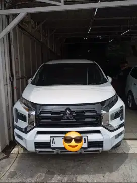 New Xpander Cross 2022 Matic Putih