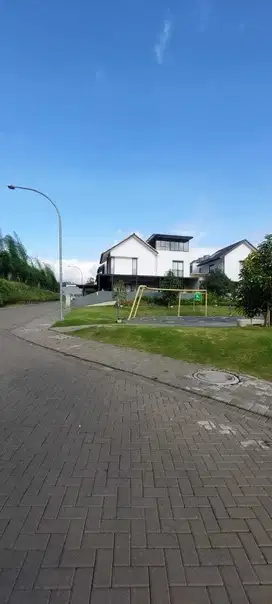 Disewa Rumah di Kota Baru Parahyangan Bandung, Rumah Baru 2 Lantai