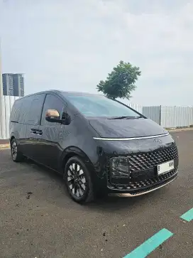 Hyundai Staria 7 Seat 2.2 Diesel Turbo 2023 AT FULL ORIGINAL LIKE NEW