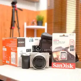 Sony A6000 Silver Kit 16-50mm OSS