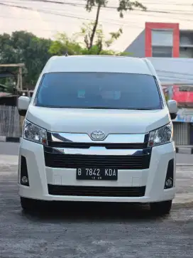 HIACE 2.8 PREMIO 2021 KM ANTIK !!!