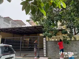 Dijual Rumah di Puspitaloka Lokasi Strategis, Security 24 Jam