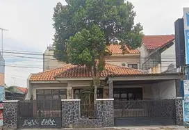 Rumah Bagus 2 Lantai Area Komersial di Karawang, Jawa Barat.