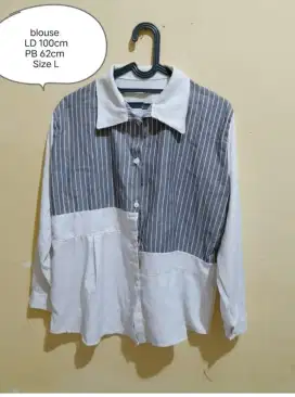 Blouse size M  .