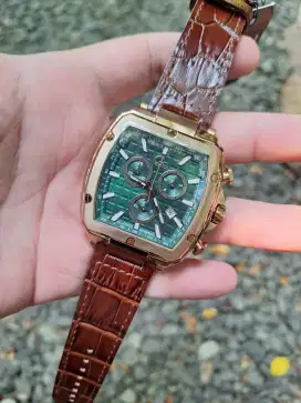 Jam Mewah GC Sport Tonneau Y83002G5MF Authentic