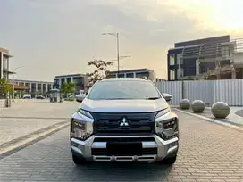 (KM 37 RB) Mitsubishi NEW XPANDER CROSS Premium Silver 2023