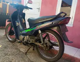 Di jual yamaha crypton limited edition biru mw/tt/bt ajuin aja(nego)