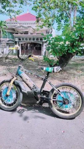 Sepeda anak anak