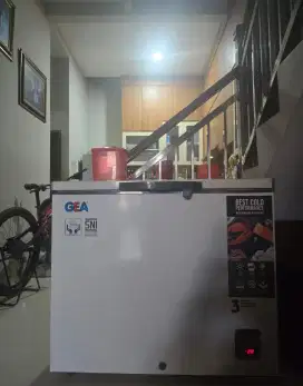 Freezer GEA 220 Liter Mulus Like New
