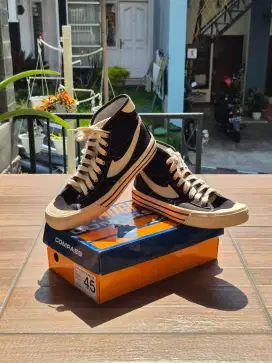 Sepatu Compass Retrograde Hi Decon B&W
