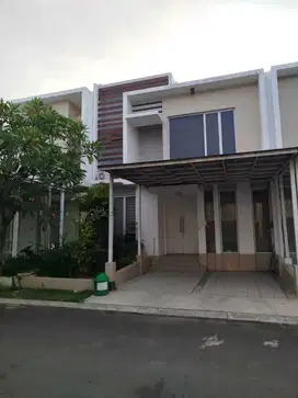 Dijual Rumah Semi Furnished Di Cluster Yarra, JGC