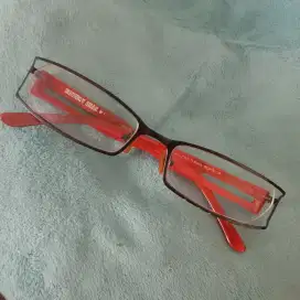 Frame kacamata Beverly hills