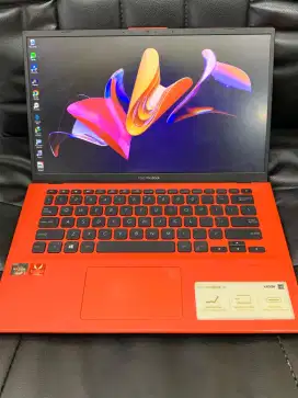 Asus Vivobook 14 (14”)
Ryzen 3 (3200U)
