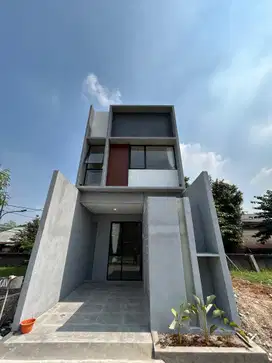 Rumah Ready 2 Lantai Dekat TipTop Rawamangun, Bisa KPR
