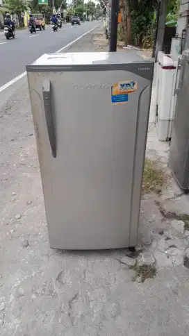 Kulkas 1 pintu Toshiba