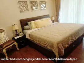 Dijual Rumah + Kantor Hook Manyar Tengah