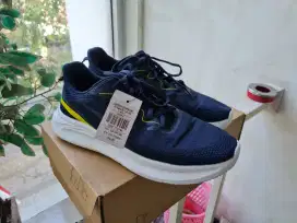 Sepatu Diadora Ganelo Navy size 41/42 BNIB (BARU) fullset ORI sale