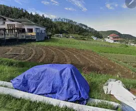 Tanah Dengan Pemandangam Istimewa di Jalan Raya Blumbang Tawangmangu