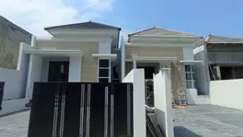 Rumah Baru Siap Huni Carport Luas 2 Mobil Akses Mudah Mobil SImpangan
