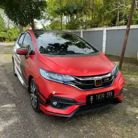 Jazz new rs 1500cc putih. barang istimewa tangan pertama