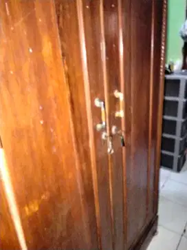 numpang jual lemari pakaian