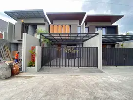 RUMAH FULL FURNISHED, 2 LANTAI, DEKAT KAMPUS UPN JOGJA
