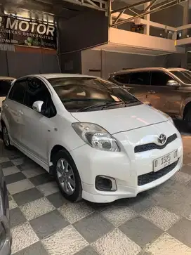 JUAL YARIS E ( AT ) 2013/2012