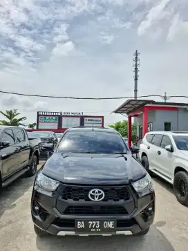 Hilux 2024 G DC manual. Km 70rb