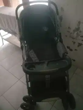 Kereta dorong bayi