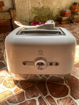 Pemanggang Roti Kels