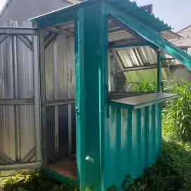 Booth container