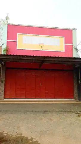 Di kontrakkan ruko luas, siap pakai
