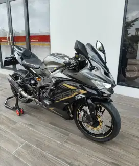 Kawasaki ZX25r ABS SE (Low KM) full modif