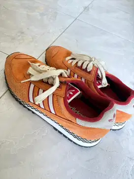 preloved Sepatu Adidas City Marathon size 40