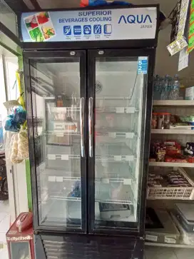 Showcase Aqua 2 Pintu