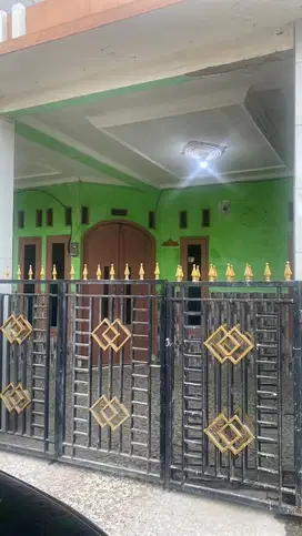 Rumah dalam cluster sunda kelapa metland cibitung