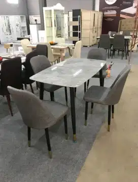 Meja Makan Neolith Motif Marble Elegant Minimalis