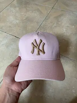 New Era NY A frame Pink trucker adjustable