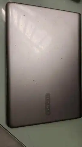 Laptop samsung 5ultra tipis