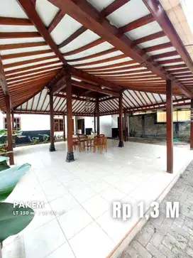 Dijual Villa dengan Pendopo di Area Sejuk Pakem
