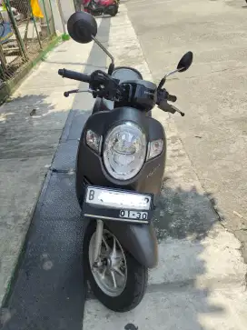 JUAL CEPAT MOTOR SCOOPY 2020 PEMAKAI WANITA